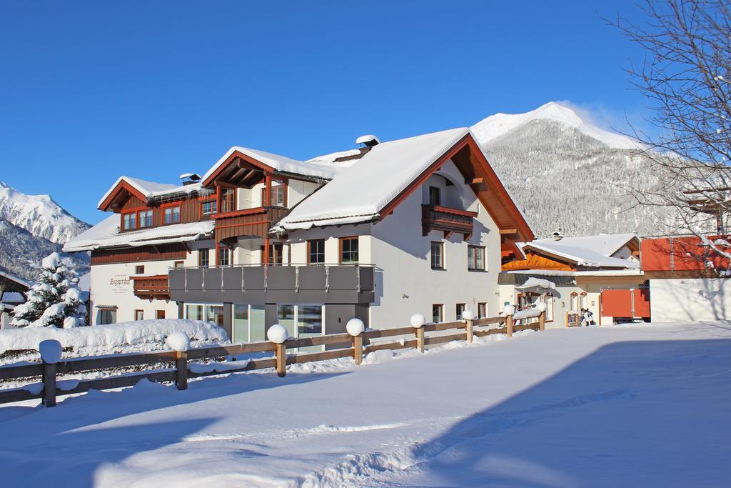 Appartementhotel Zugspitzhof Ehrwald Exterior photo